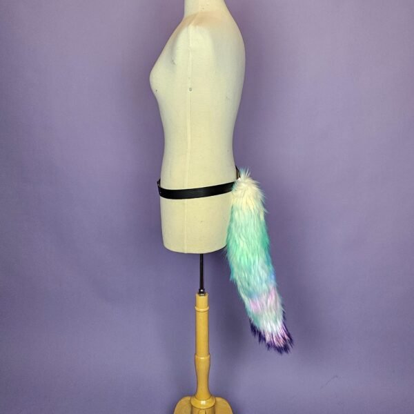 Blue-purple-fur-tail Blue-purple-fur-tail